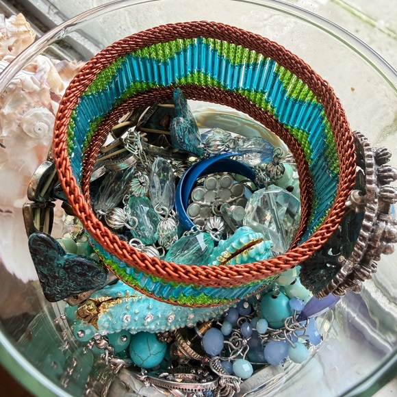 Ocean/Blue Mystery Jewelry Jar w/Florenza Brooch and trinket box - glass - Picture 7 of 7